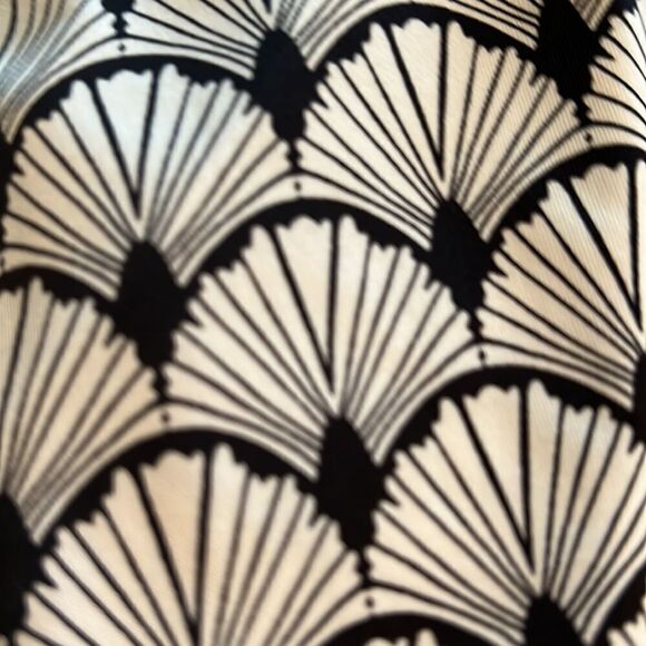 CLARA SUN WOO cropped palazzo pants. Black / white shell pattern. 1x - Picture 6 of 8